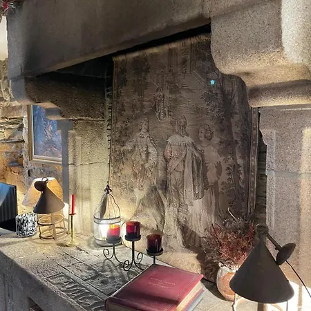 Appartement De 1634 Avec Balcon Au Sud Sur Jardin En Plein Coeur Historique Tréguier Extérieur photo