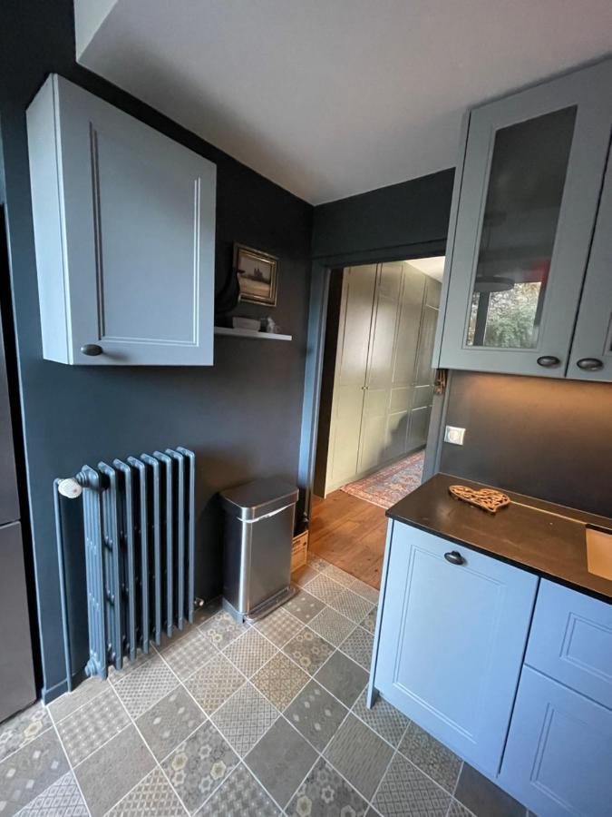 Apartment De 1634 Avec Balcon Au Sud Sur Jardin En Plein Coeur Historique *